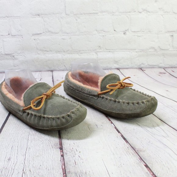 LL Bean Green Suede Wicked Good Shearling Lined Moccasin Slippers Size 6 - Picture 3 of 9